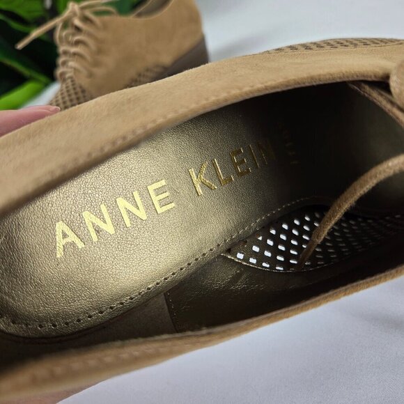 Anne Klein Laden I Flex Size 8.5M Tan Perforated Textile Lace Up Loafers NWOT - Picture 12 of 16
